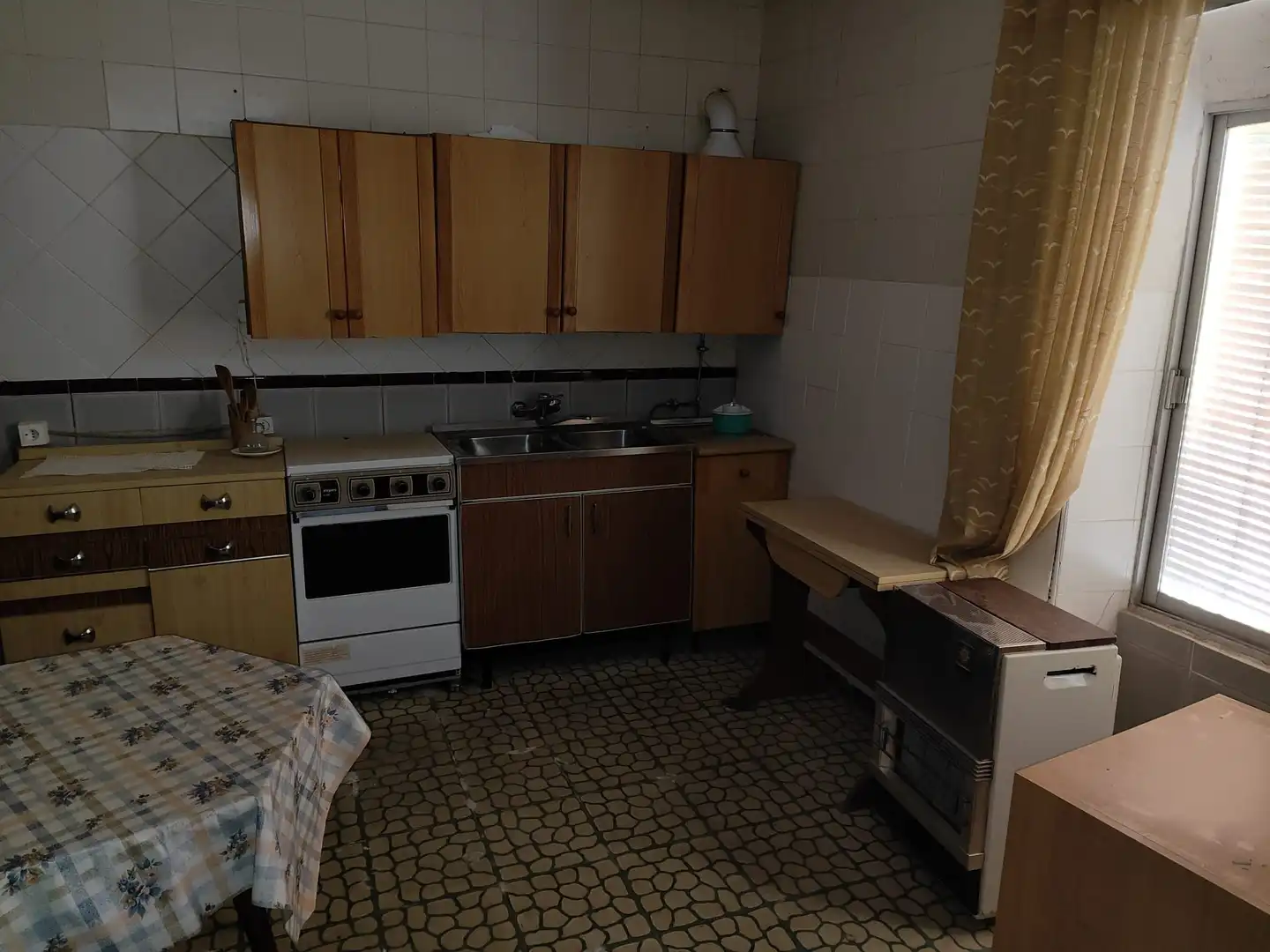 Cuina de Casa o xalet en venda en Corral de Almaguer amb Calefacció, Jardí privat i Parquet