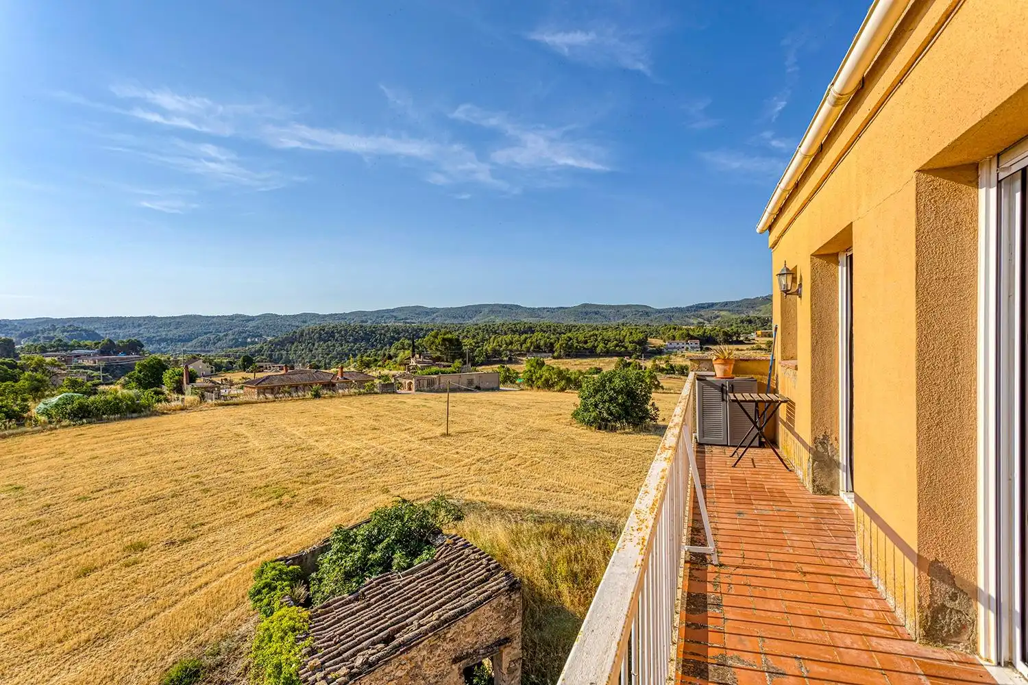 Terrasse von Wohnung zum Verkauf in Sant Martí de Tous mit Terrasse, Abstellraum und Balkon