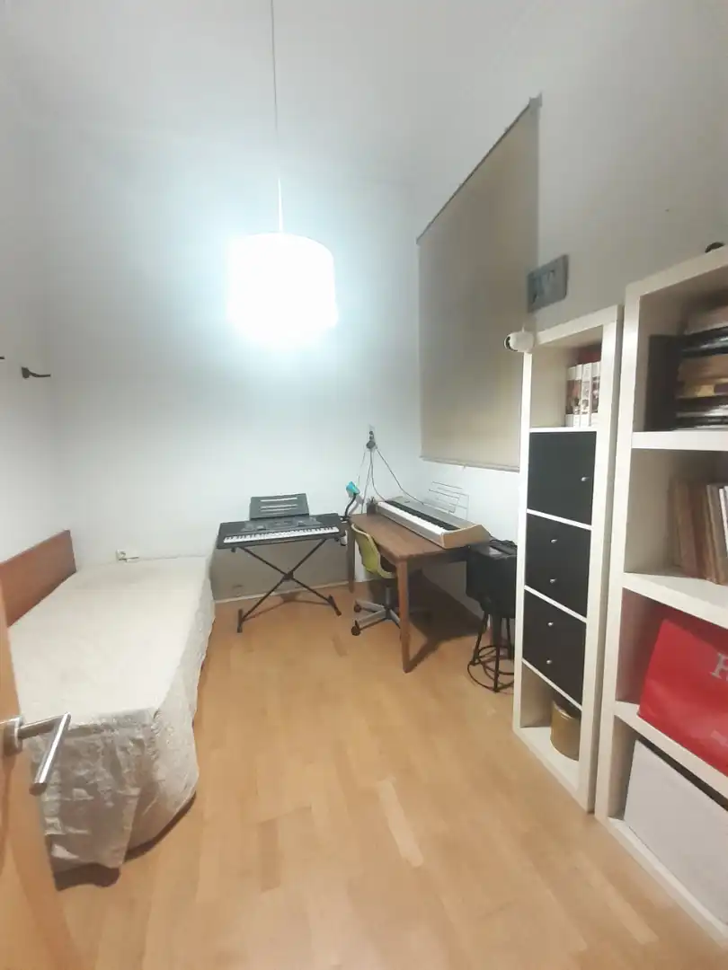 Dormitori de Pis en venda en Barcelona amb Calefacció, Jardí privat i Parquet