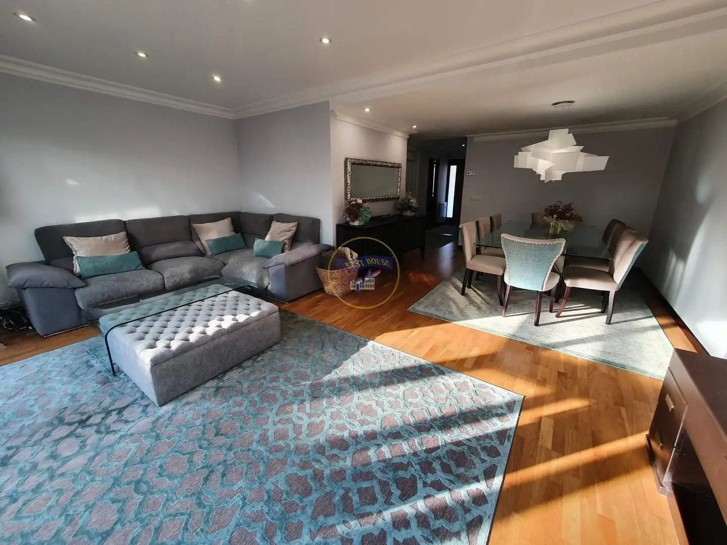 Sala de estar de Casa adosada en venta en Vigo  con Calefacción, Jardín privado y Parquet