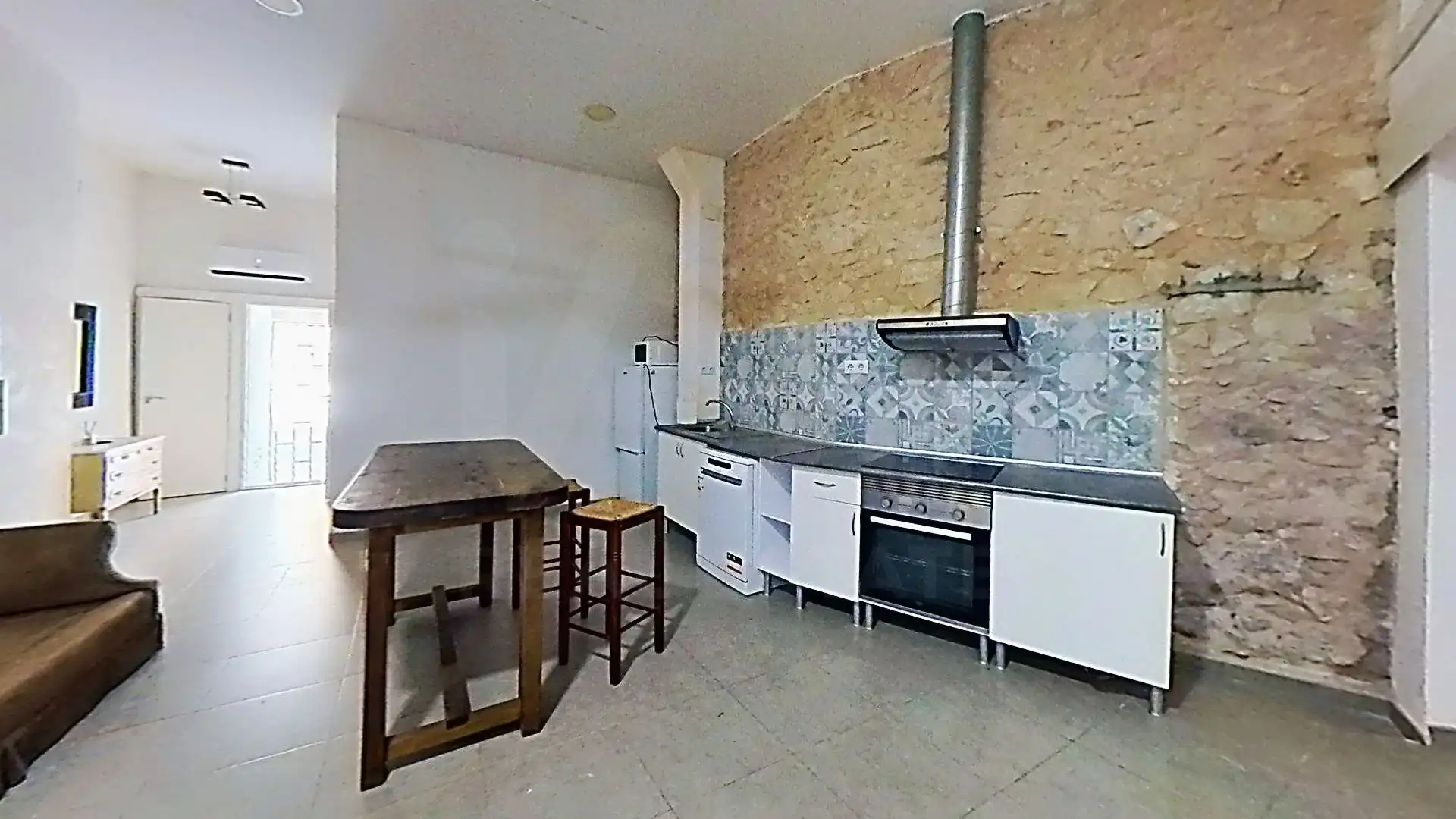 Cocina de Local en venta en Pla - Carolinas