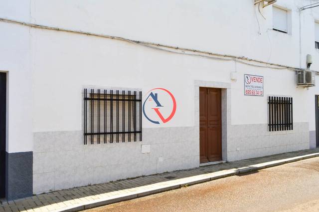 Casa adosada en Venta en Calle Empecinado en Villafranca de los Barros