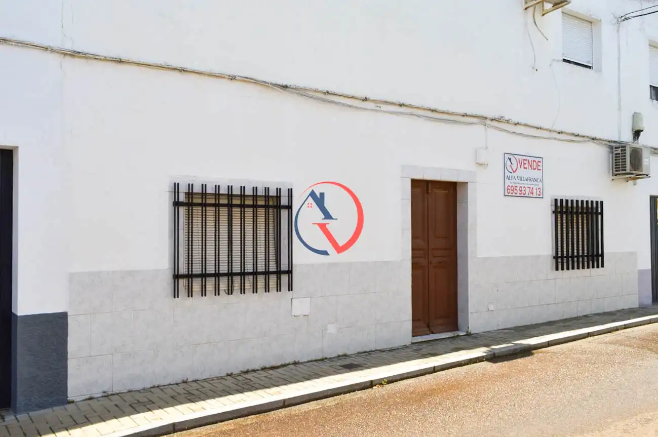 Vista exterior de Casa adosada en venda en Villafranca de los Barros