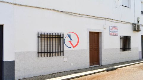 Foto 2 de Casa adosada en venta en Calle Empecinado, Villafranca de los Barros, Badajoz