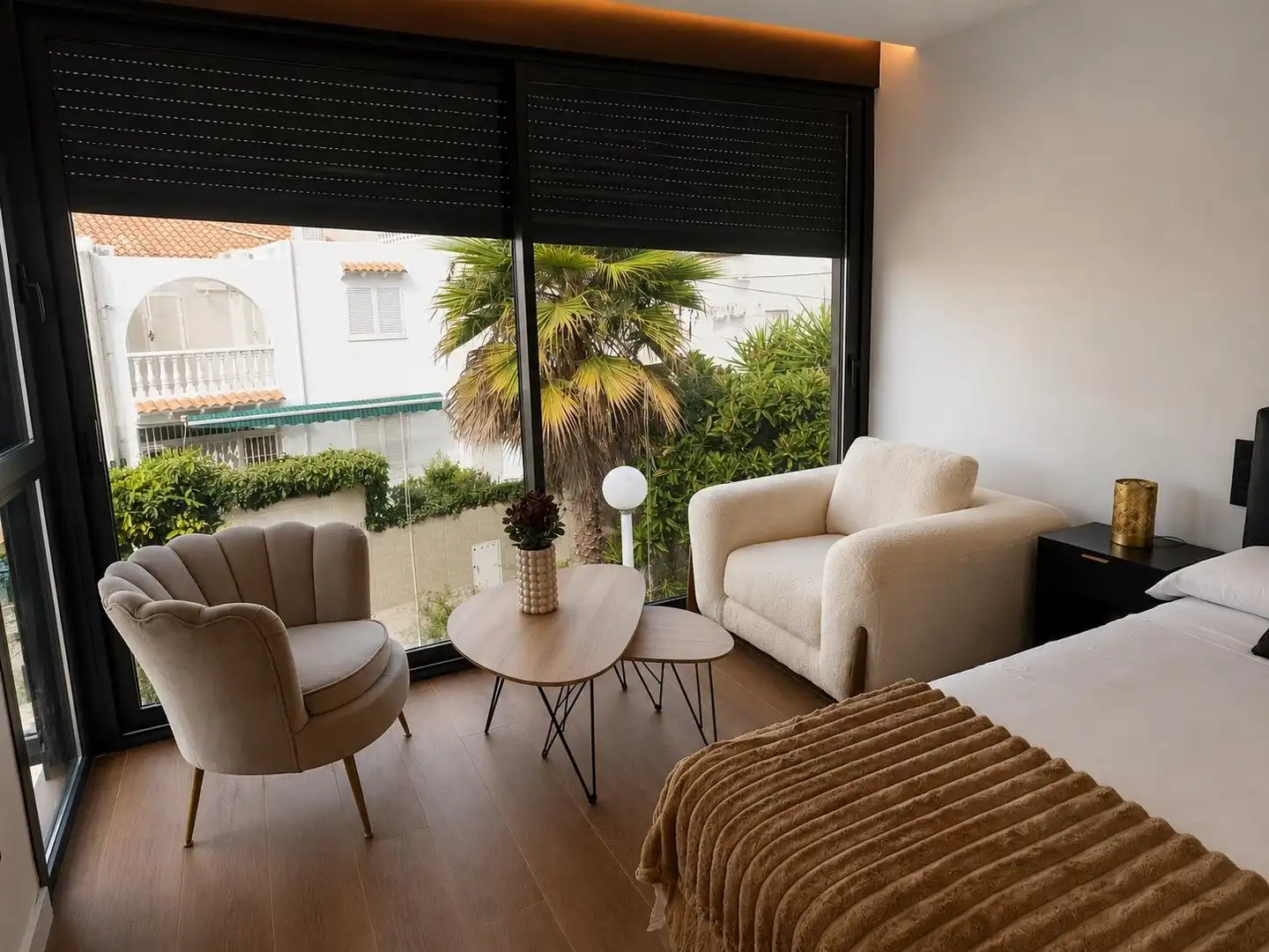 Sala d'estar de Casa adosada de lloguer en Torrevieja amb Aire condicionat, Calefacció i Traster