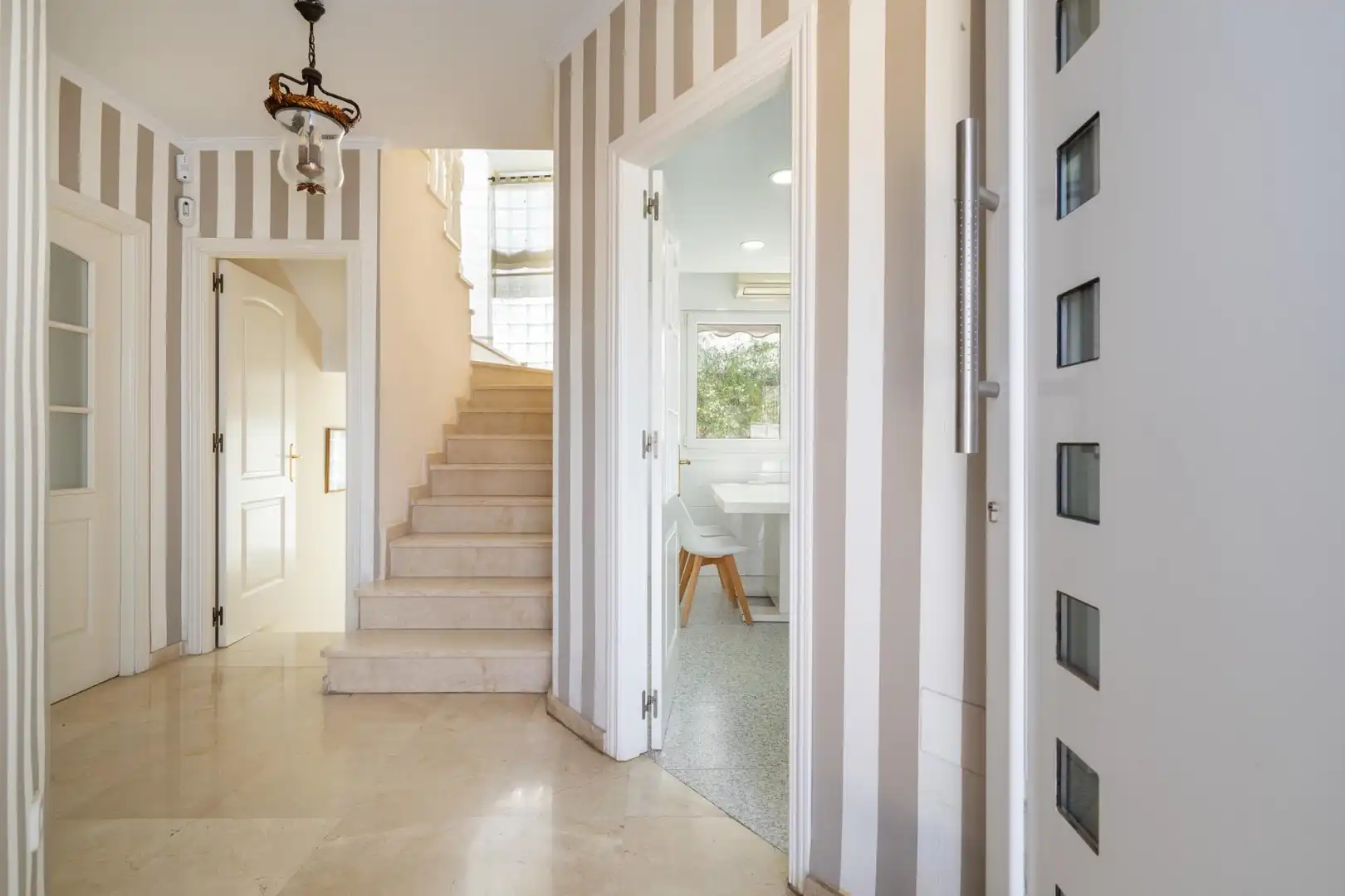 Casa adosada en venta en Almería con Aire acondicionado, Terraza y Trastero