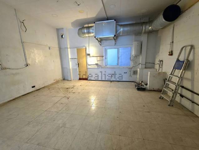 Local comercial en Venta en Calle ENGINYER MONCUNILL DE L' en La Florida