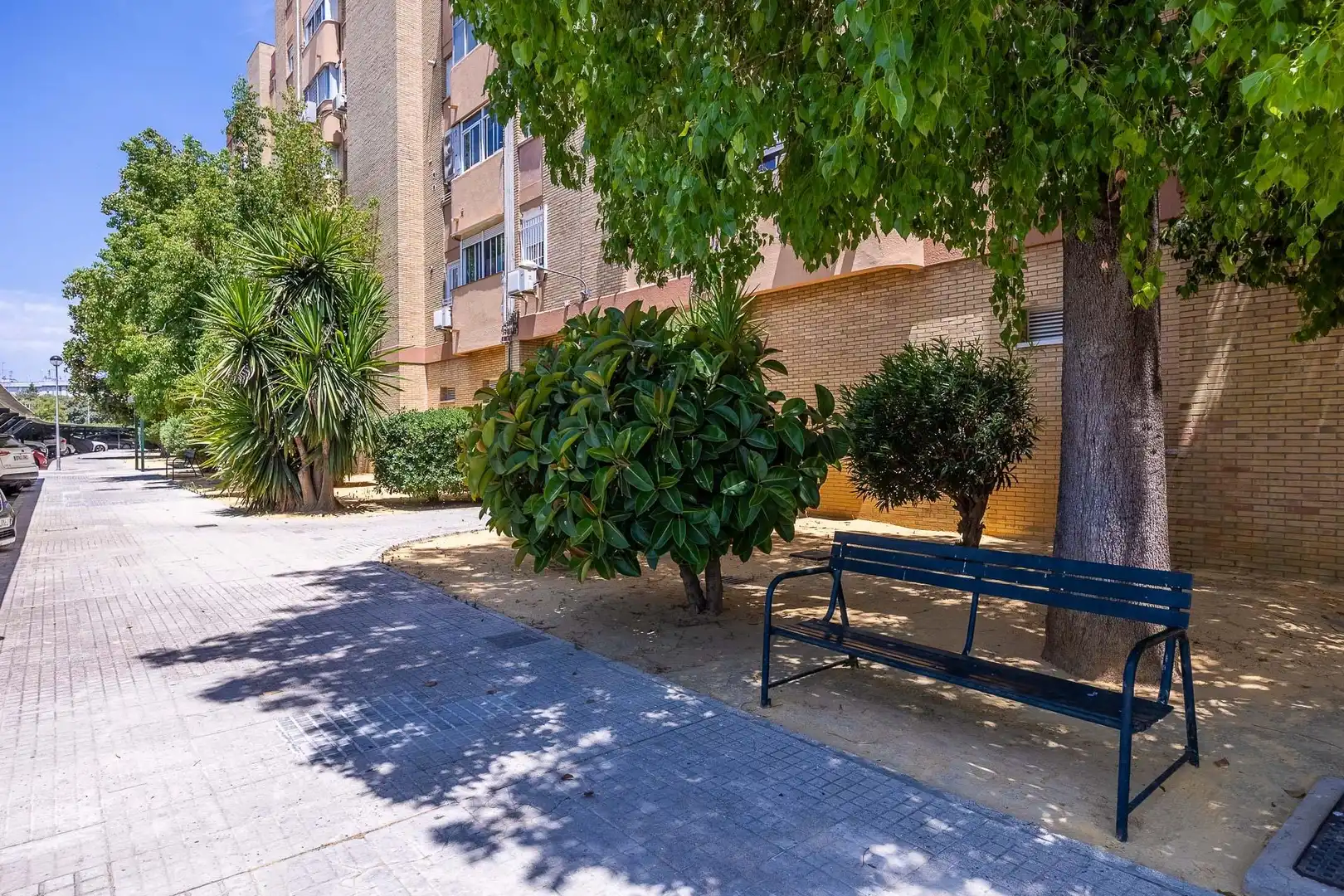Vista exterior de Pis en venda en Sevilla amb Aire condicionat, Calefacció i Jardí privat