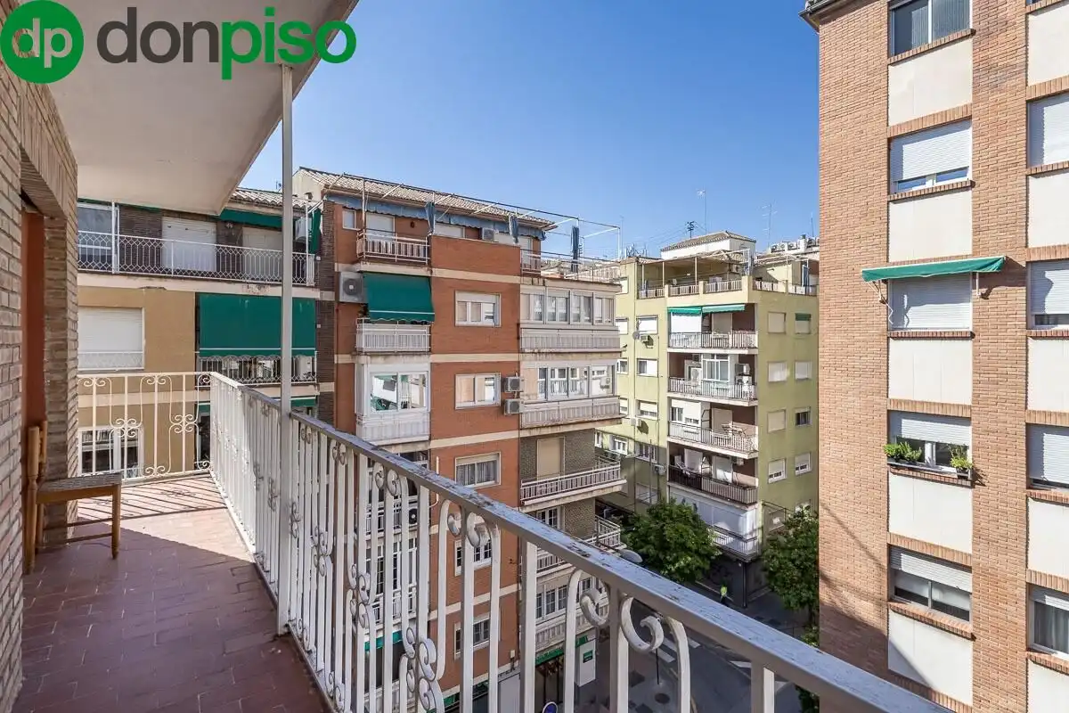 Balcony of Flat for sale in Granada  with Heating and Balcony