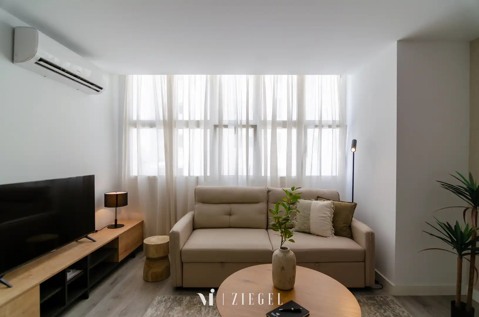 Living room of Flat for rent in Las Palmas de Gran Canaria  with Air Conditioner and Furnished