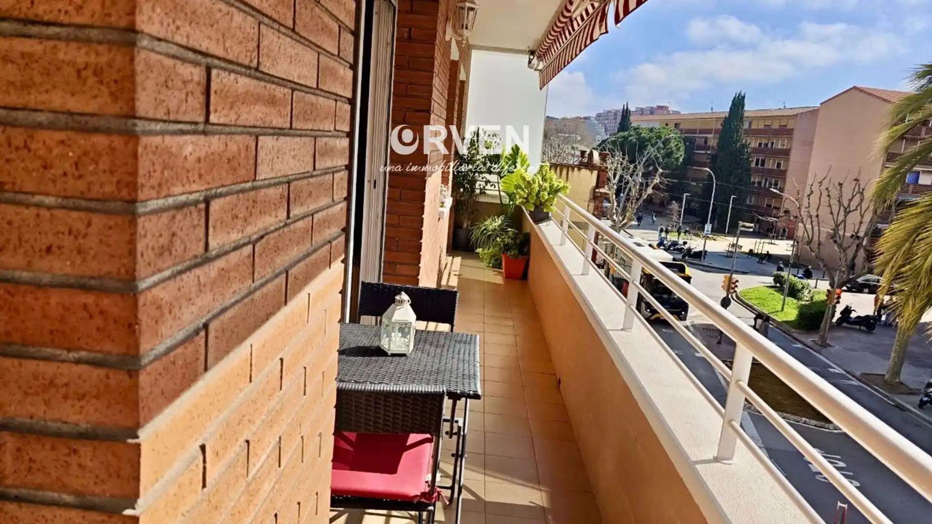 Exterior view of Flat for sale in L'Hospitalet de Llobregat  with Air Conditioner, Heating and Terrace