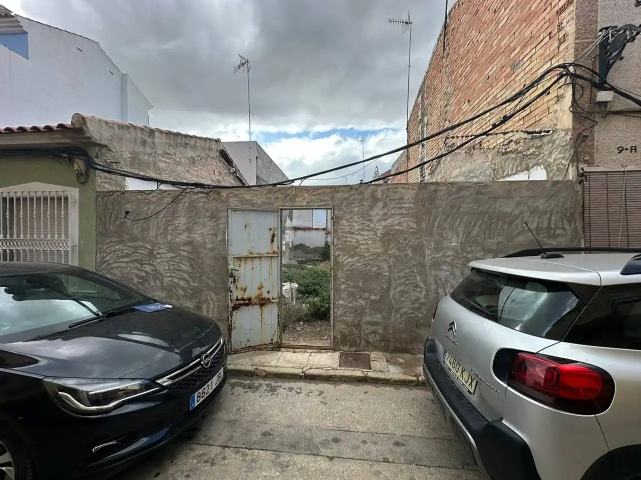 Terreny rústic en venda a Calle PONIENTE
