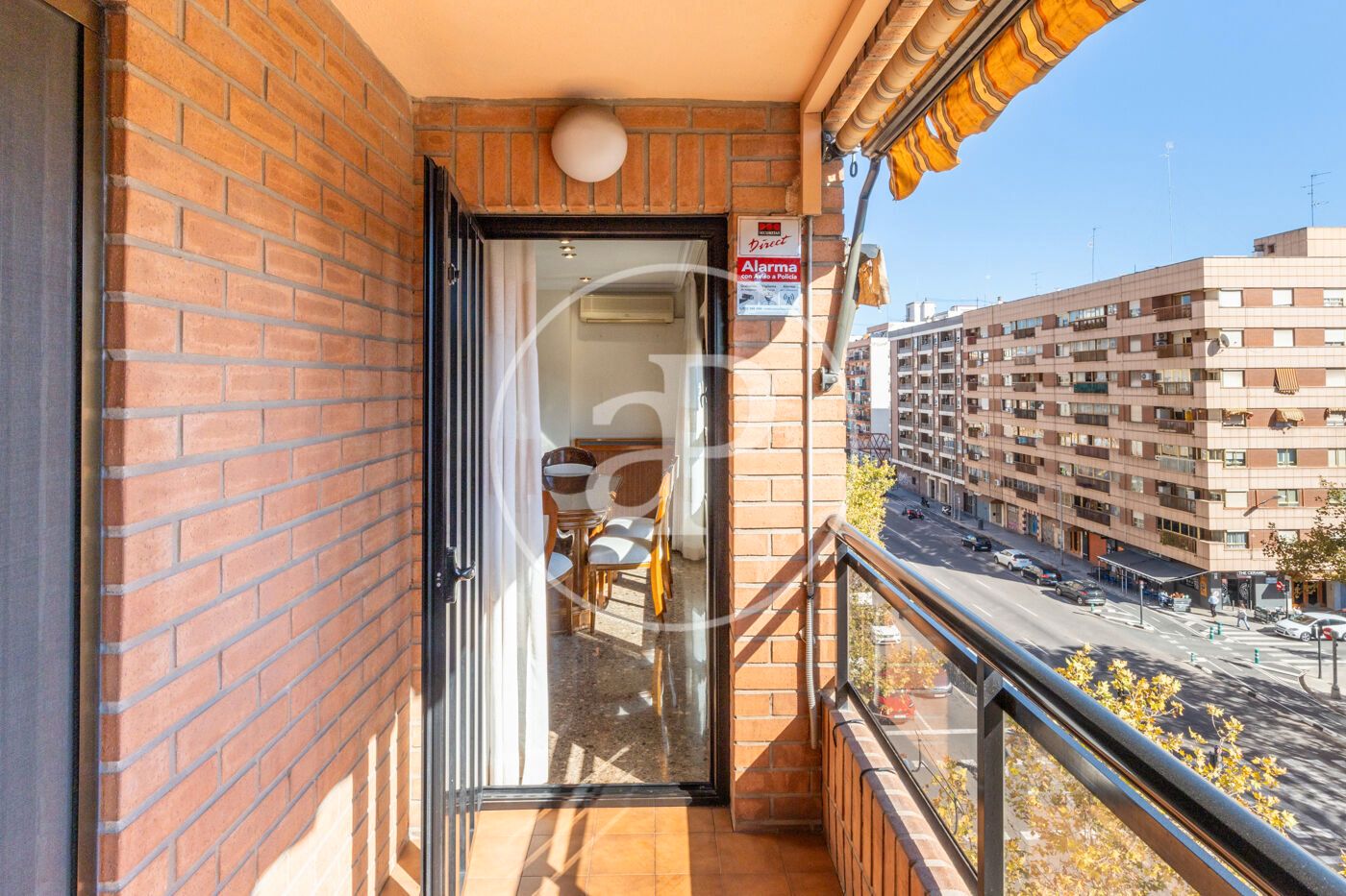 Terraza de Piso de alquiler en  Valencia Capital con Aire acondicionado, Calefacción y Amueblado