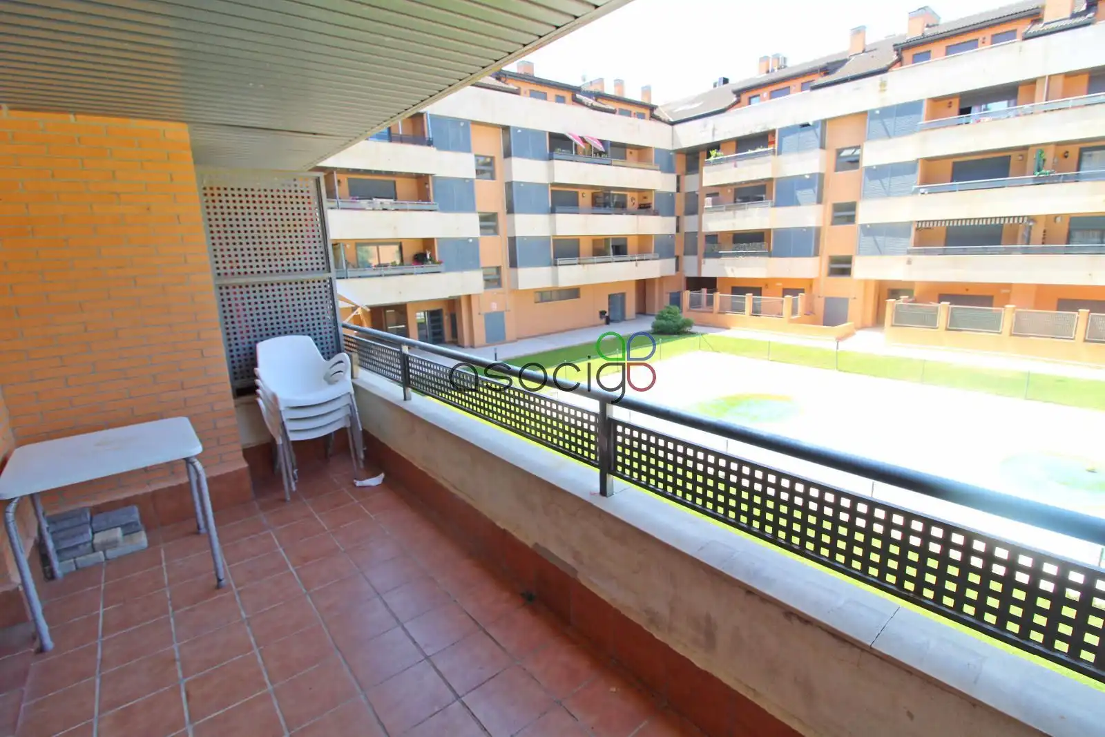 Piso en venta en Yebes con Calefacción, Trastero y Piscina