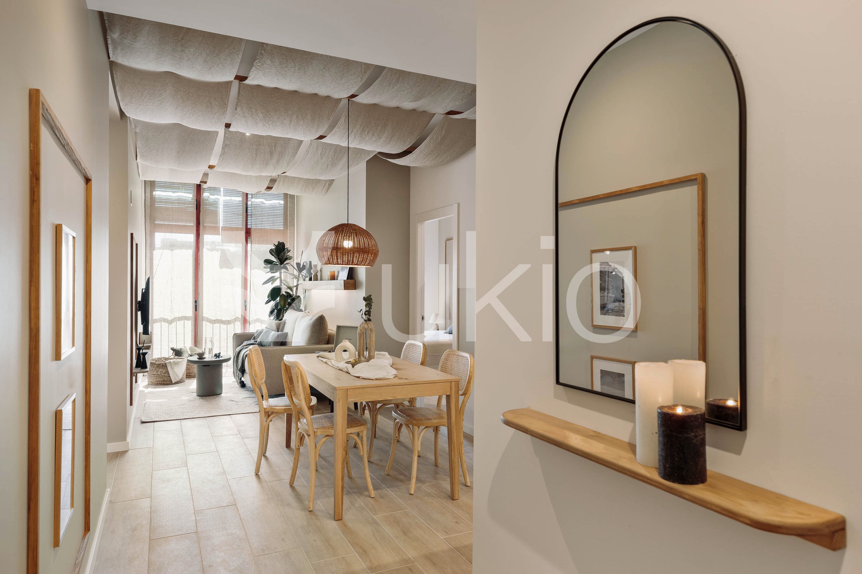 Sala d'estar de Apartament de lloguer en  Barcelona Capital amb Aire condicionat, Calefacció i Moblat