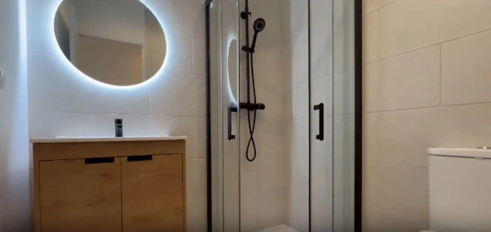 Baño de Piso de alquiler en Elche / Elx con Aire acondicionado y Amueblado