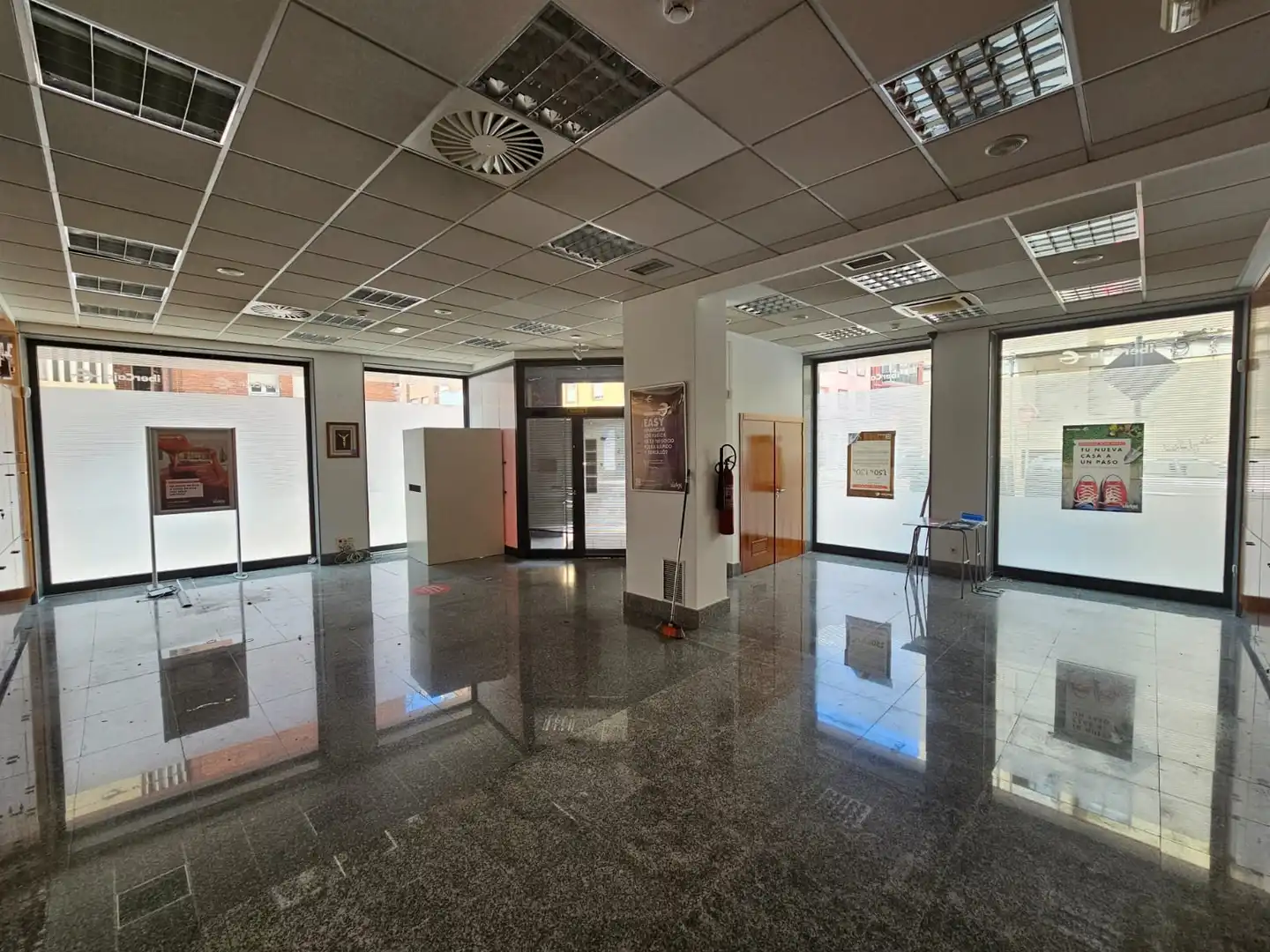 Local commercial à vendre à C/ Condado de Treviño, imagen 6