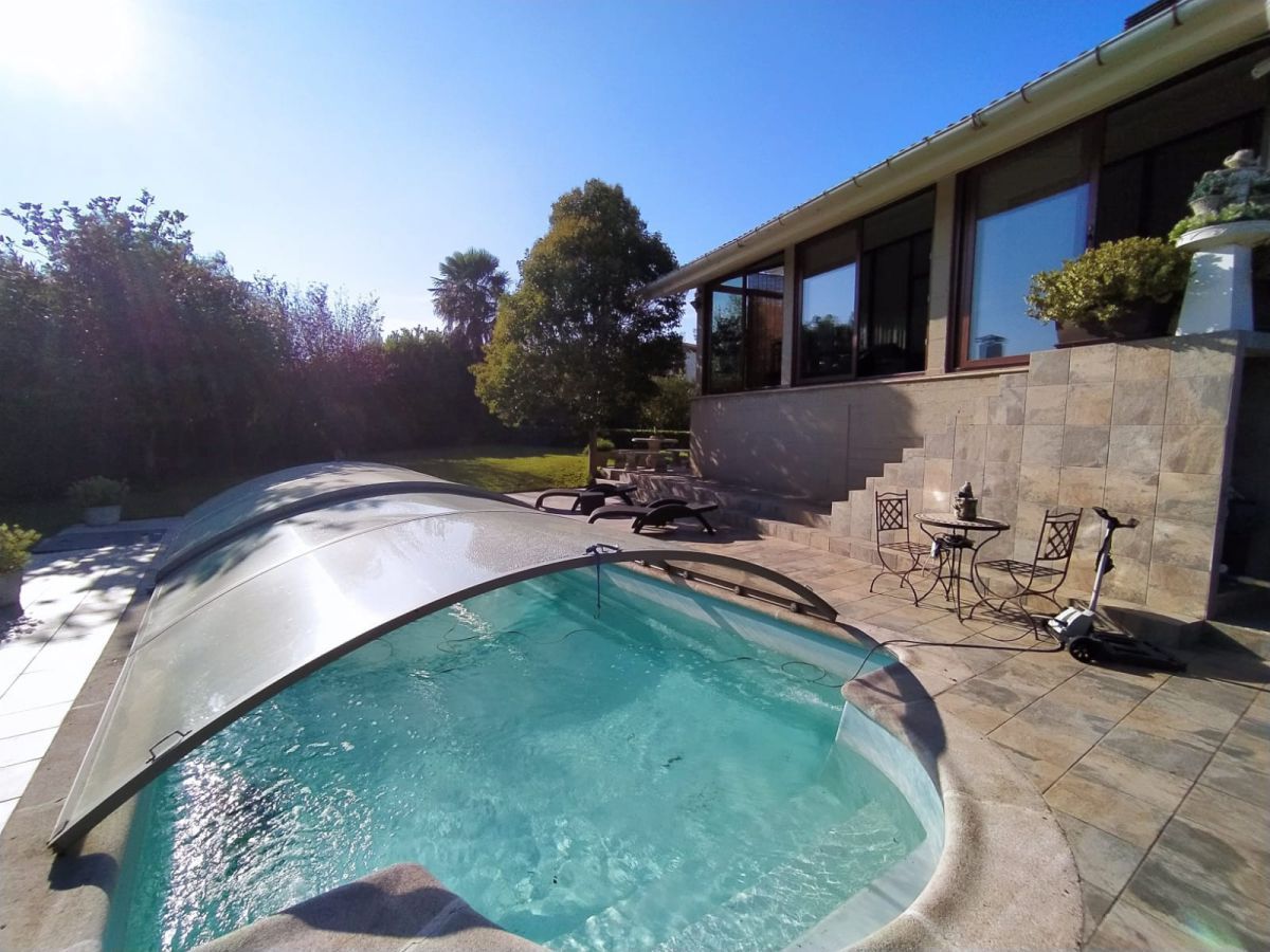 Piscina de Casa o xalet en venda en Zigoitia amb Jardí privat, Terrassa i Traster