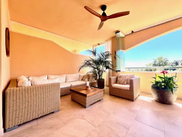 Terrasse von Wohnung zum Verkauf in Marbella mit Klimaanlage, Heizung und Terrasse