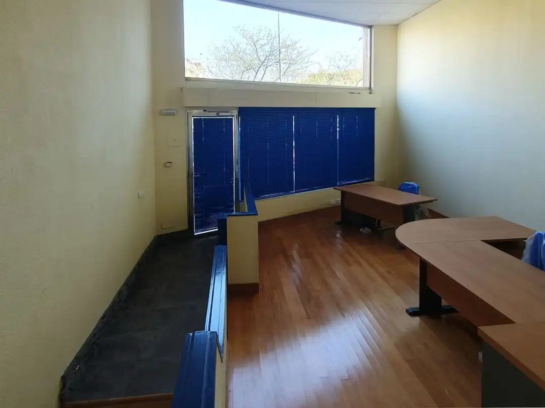 Local en venta en Santander con Parquet, Amueblado y Alarma
