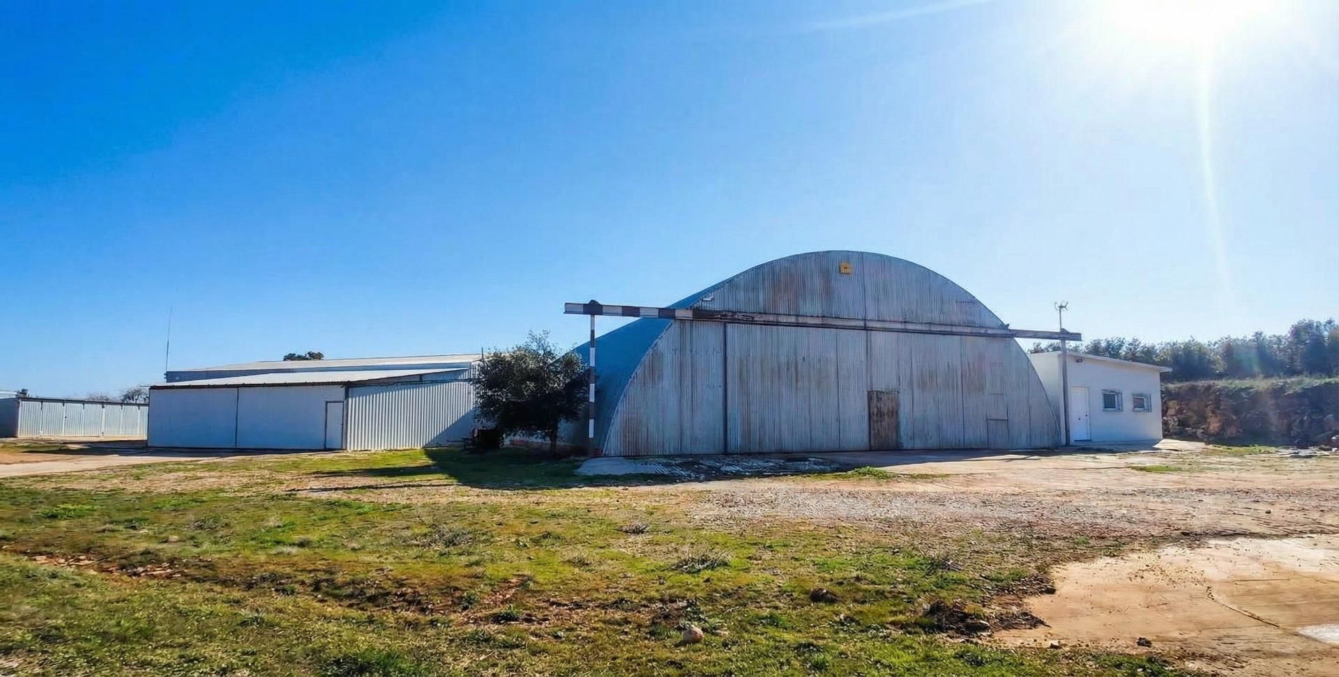 Exterior view of Country house for sale in Jabalquinto