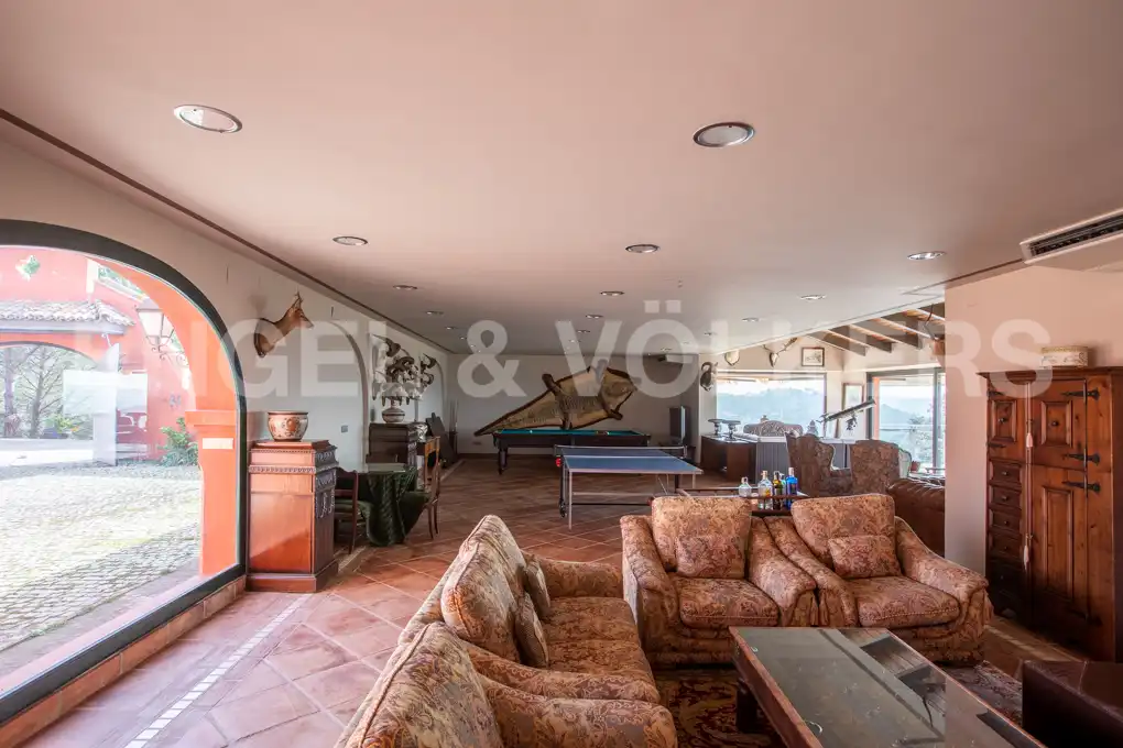 Wohnzimmer von Country house zum Verkauf in Guadalcanal mit Klimaanlage, Heizung und Terrasse