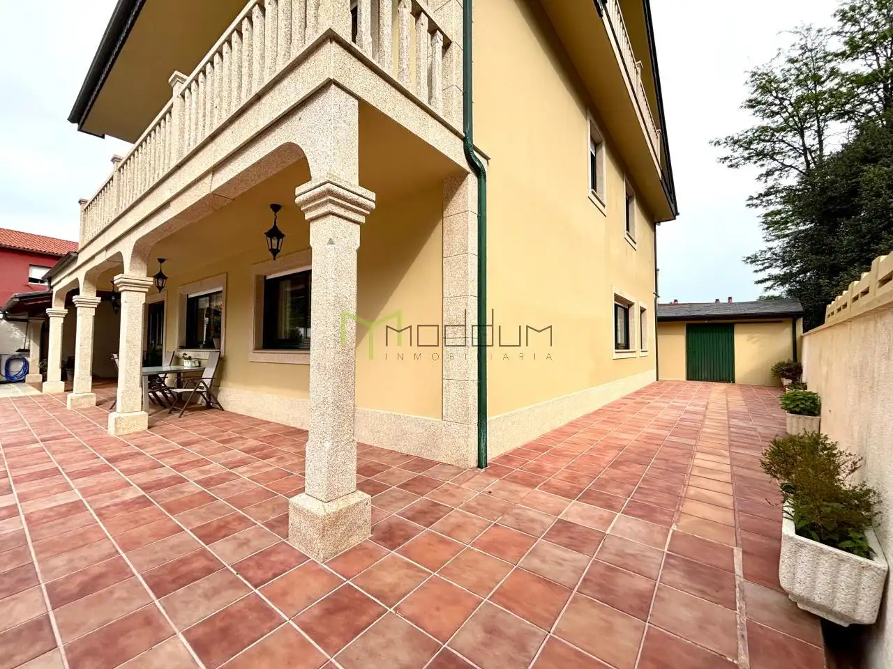 Vista exterior de Casa o chalet en venta en Ames con Calefacción, Jardín privado y Parquet