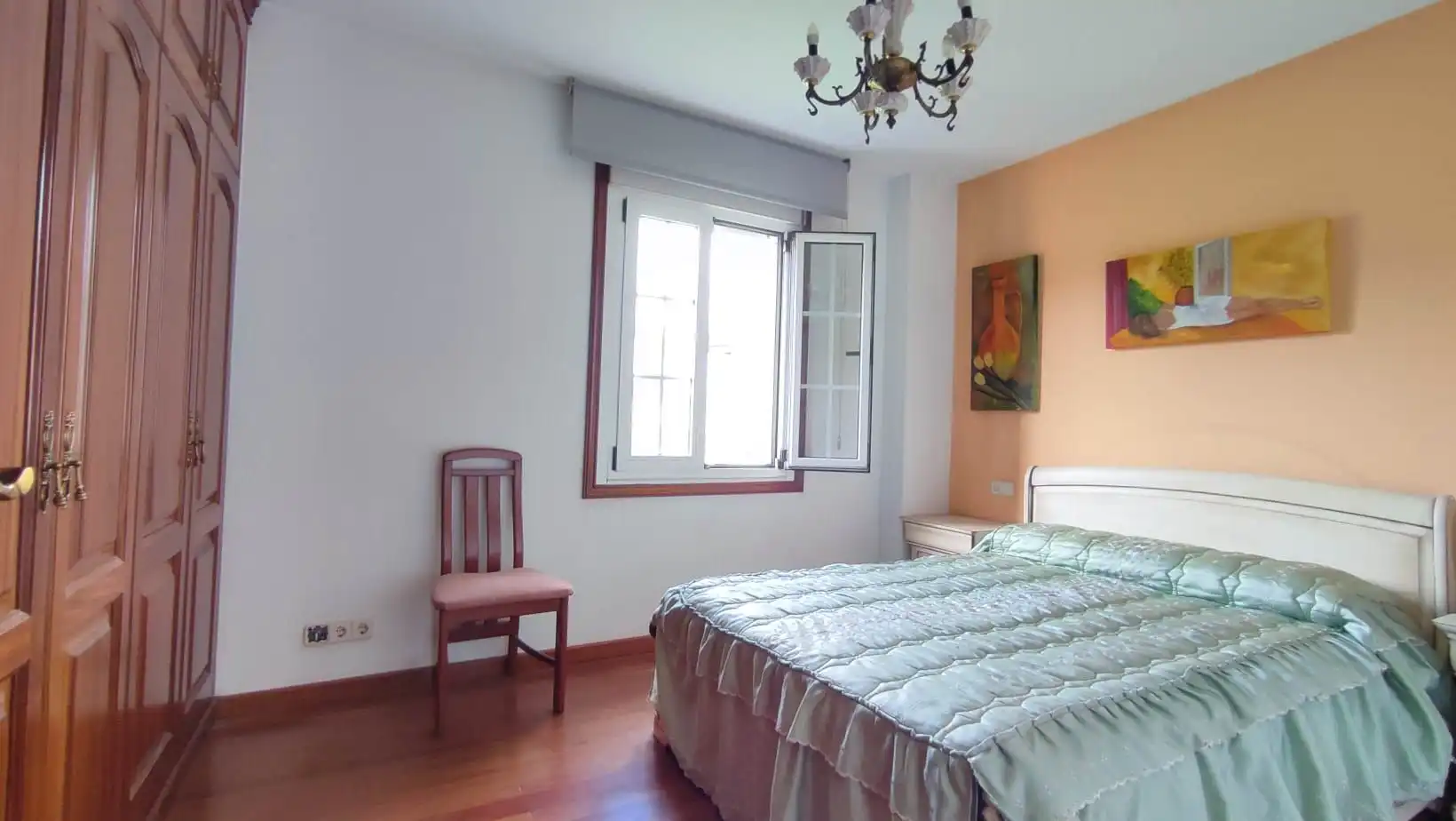 Habitación de Casa o chalet de alquiler en Oleiros con Jardín privado, Terraza y Amueblado