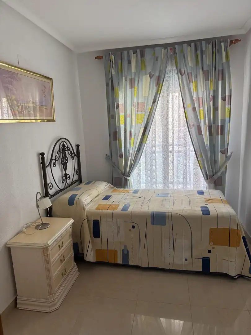 Habitación de Apartamento en venta en Guardamar del Segura con Aire acondicionado, Calefacción y Terraza