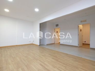 Rez-de-chaussée à vendre à Nou Barris