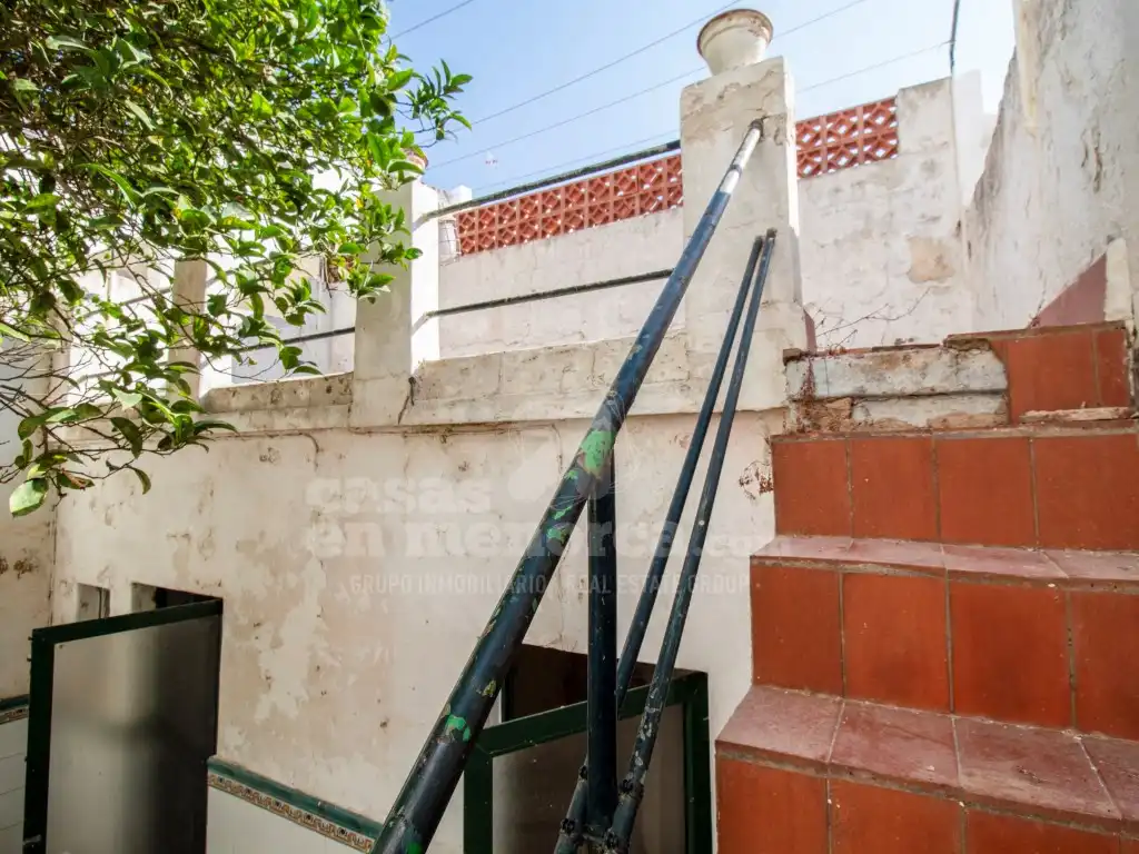 Vista exterior de Casa o xalet en venda en Maó - Mahón amb Jardí privat i Terrassa