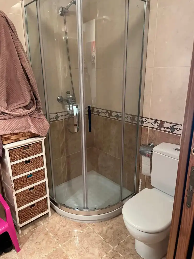 Baño de Apartamento en venta en Irun  con Calefacción, Parquet y Amueblado