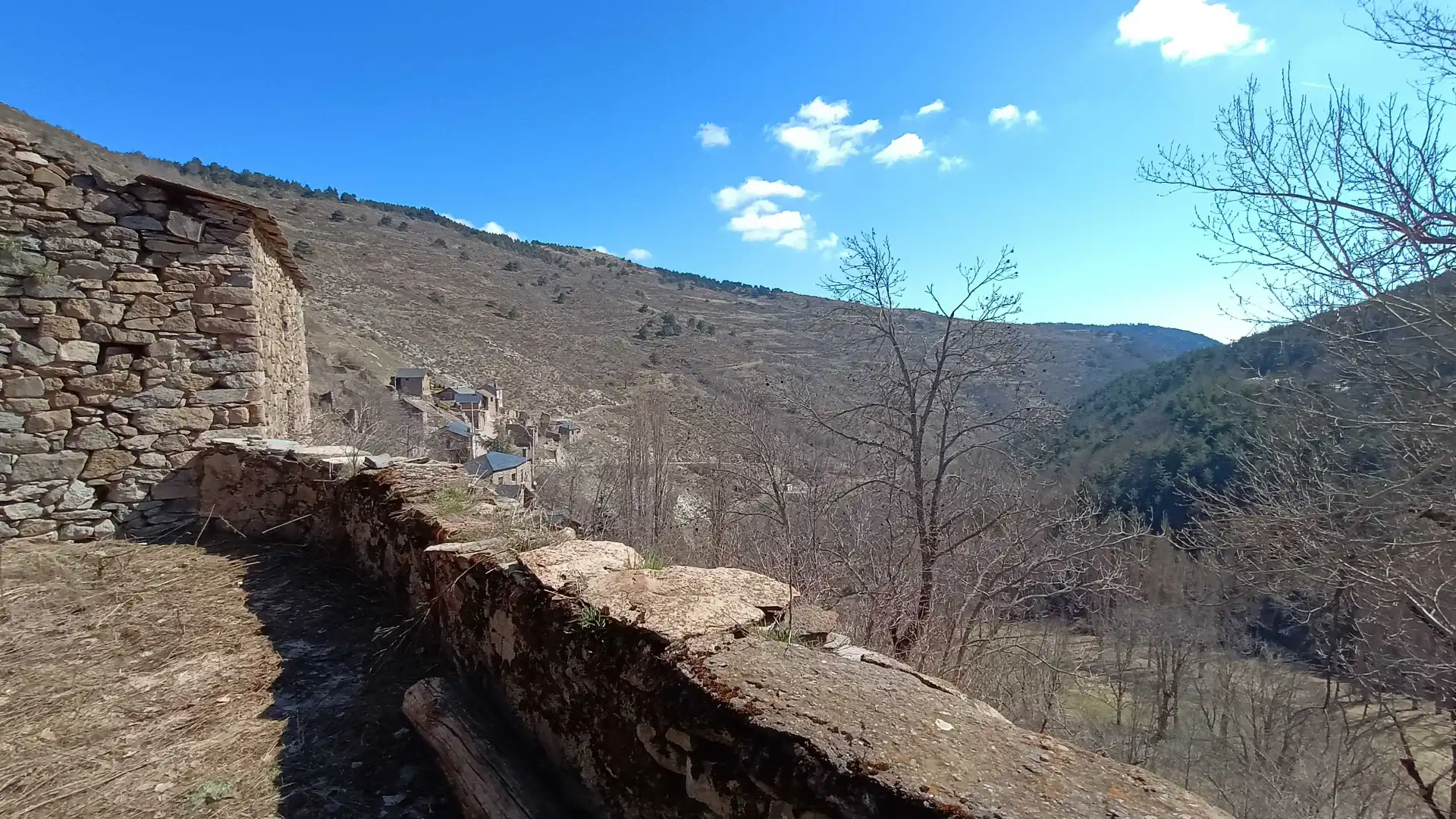 Vista exterior de Finca rústica en venda en Soriguera amb Balcó