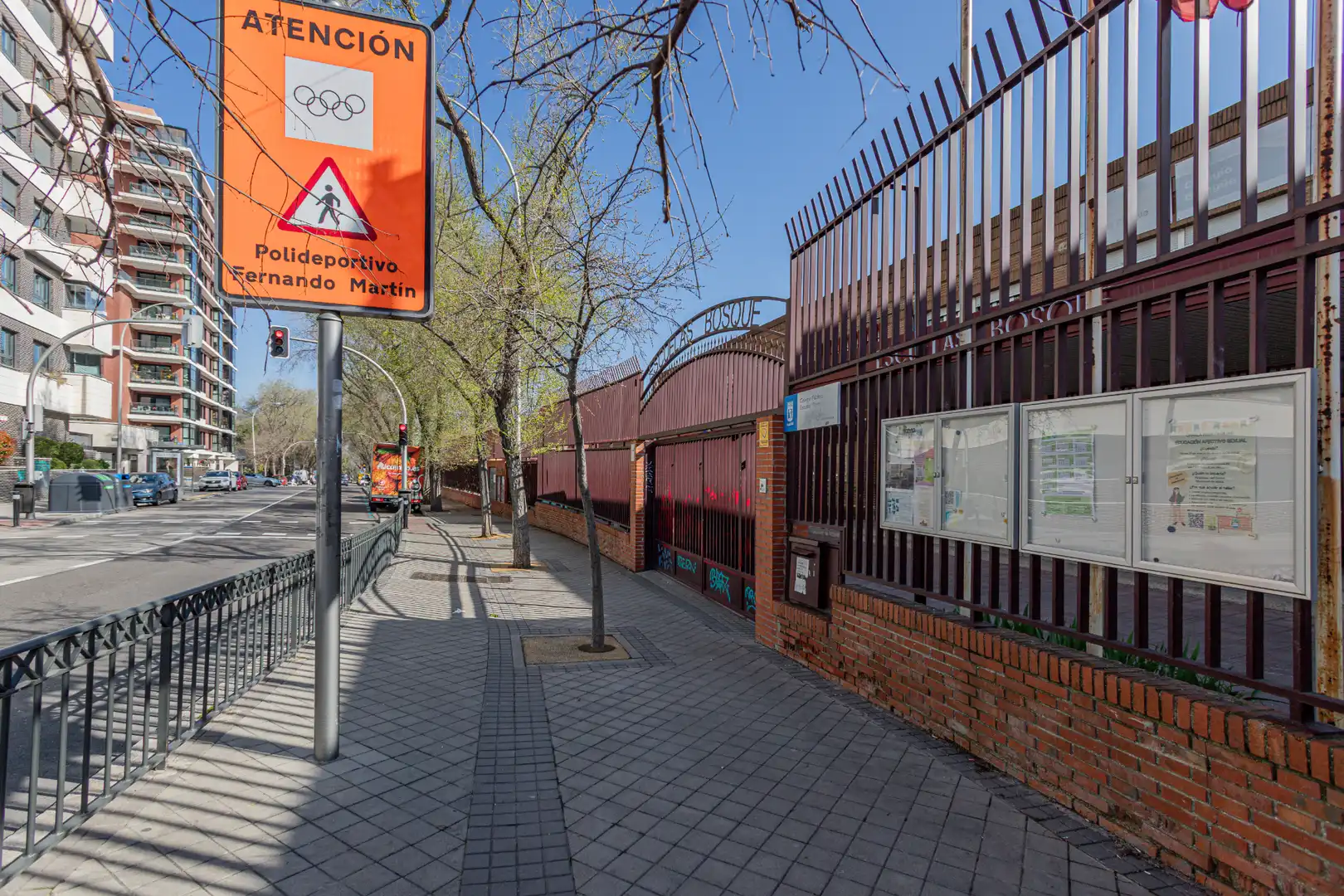 Außenansicht von Wohnung zum Verkauf in Madrid mit Heizung, Terrasse und Abstellraum