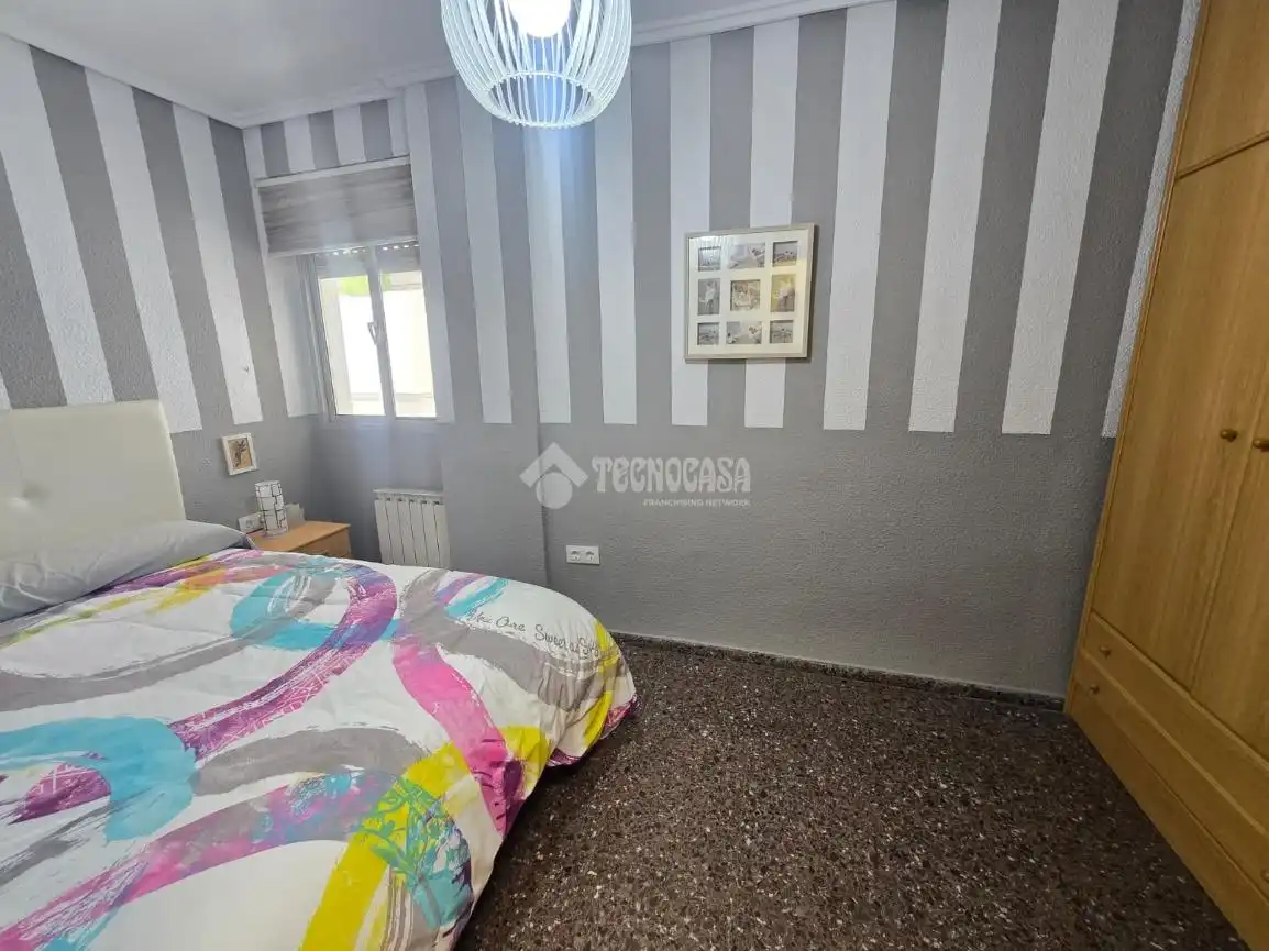 Bedroom of Flat for sale in Valencia  with Air Conditioner, Heating and Balcony