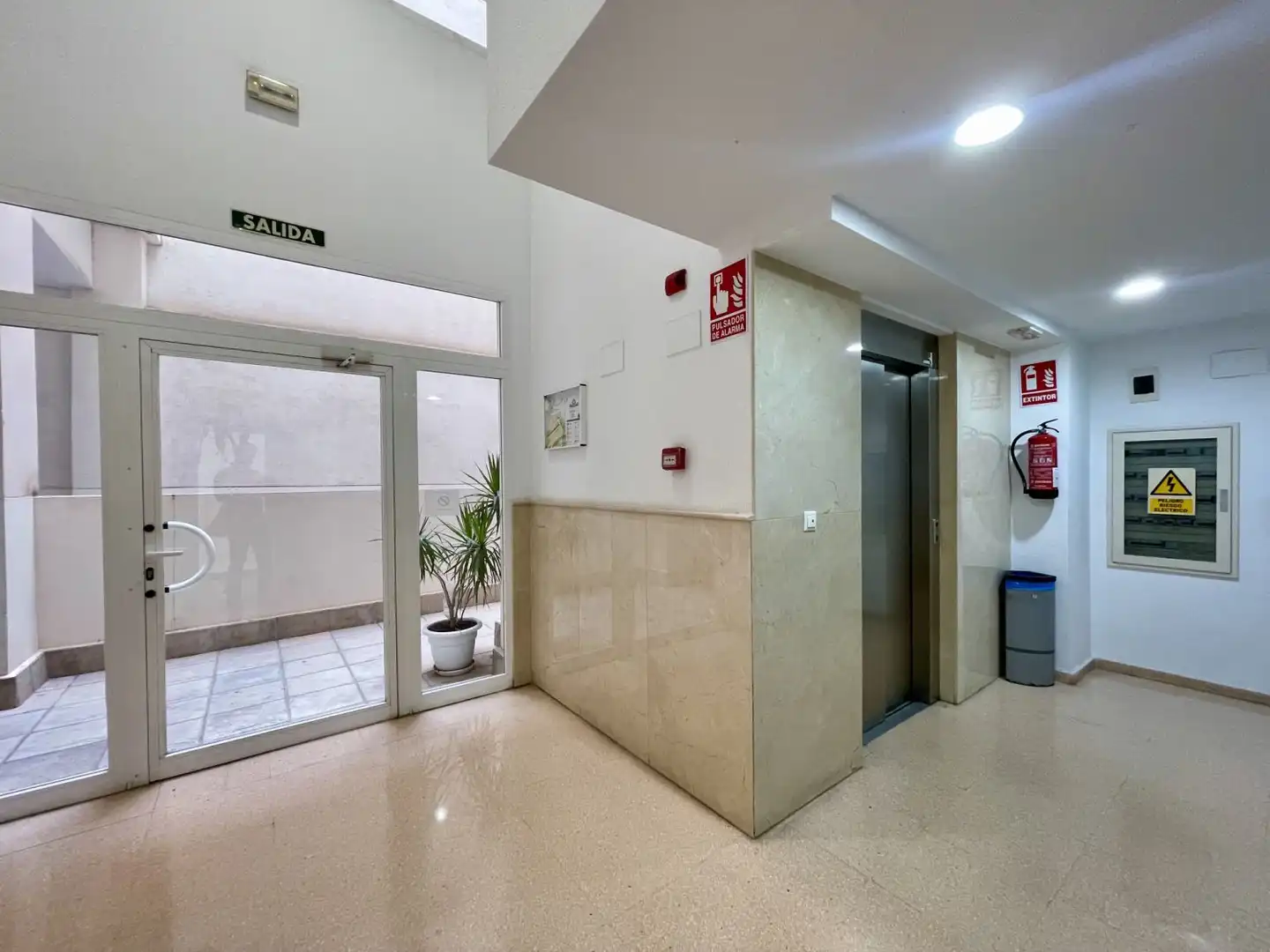 Piso en venta en Alicante / Alacant con Aire acondicionado, Calefacción y Trastero