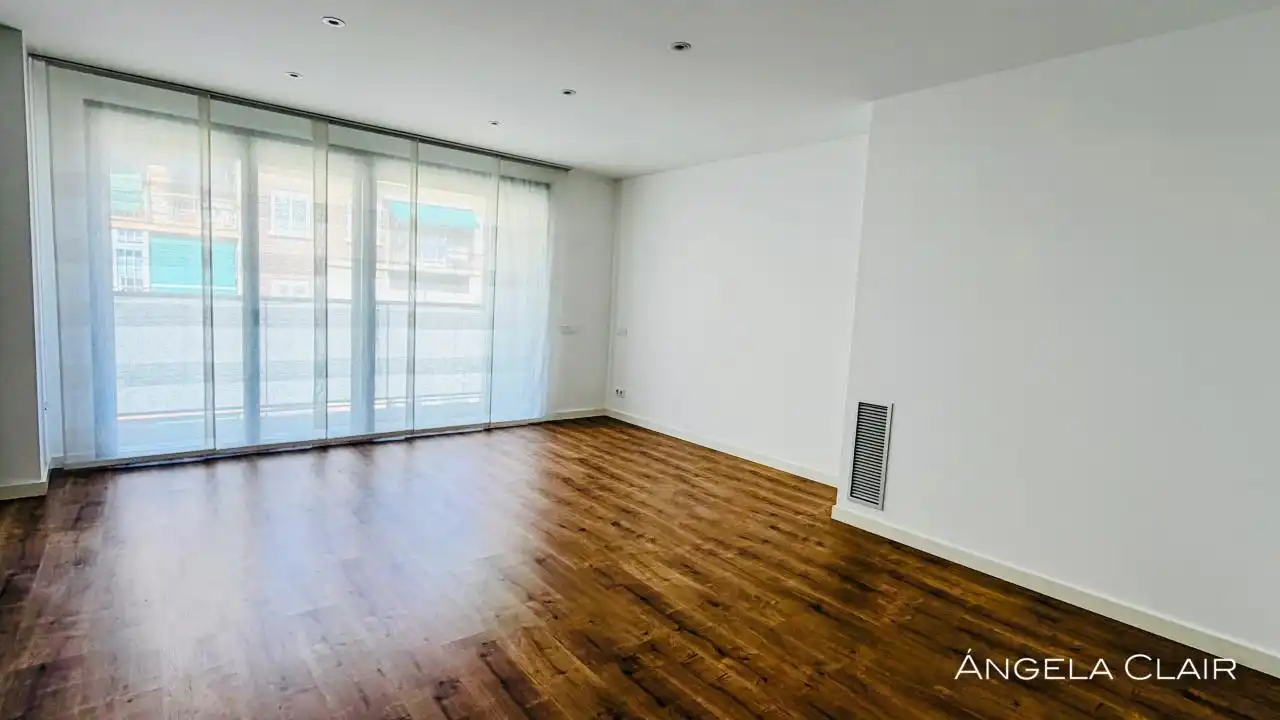 Sala de estar de Piso de alquiler en Barcelona con Aire acondicionado, Calefacción y Parquet