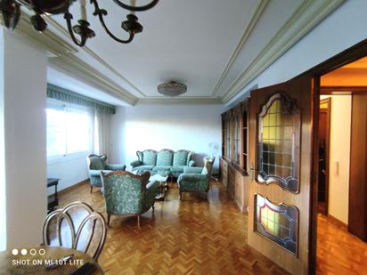 Living room of Flat for sale in Elche / Elx  with Air Conditioner, Heating and Parquet flooring