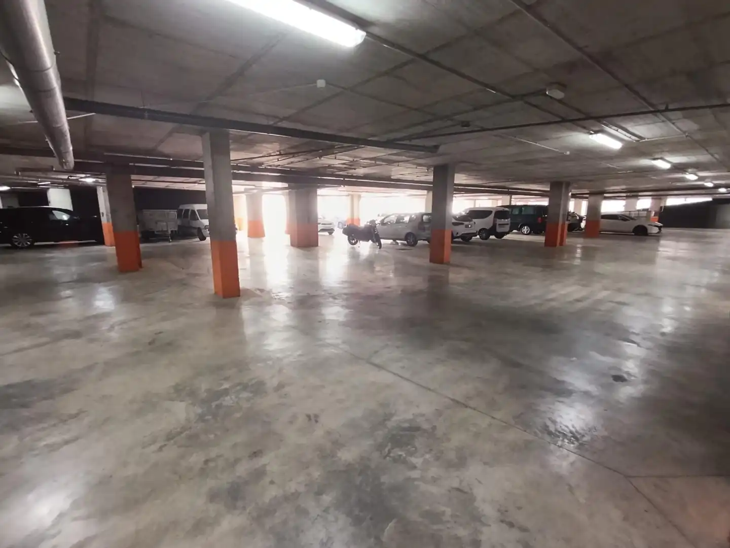 Parking de Oficina de alquiler en Murcia con Aire acondicionado