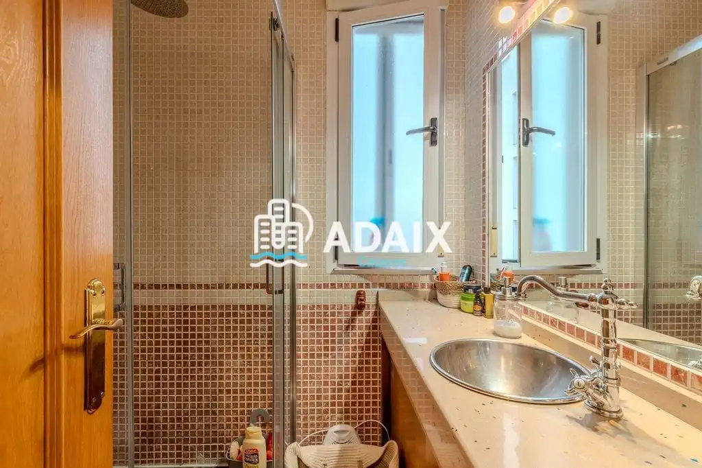 Baño de Piso en venta en Cáceres con Aire acondicionado y Calefacción