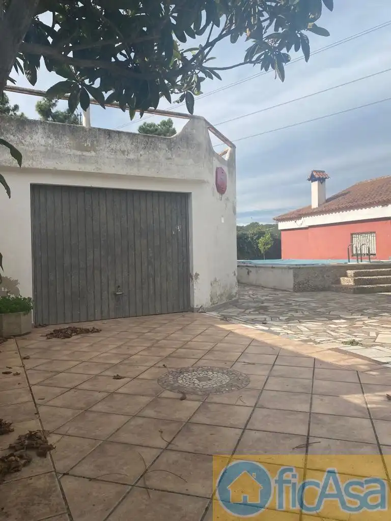 Vista exterior de Casa o chalet en venta en La Pobla de Tornesa con Terraza, Trastero y Piscina