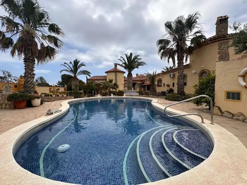 House with pool for sale in Miami Platja, imagen 2