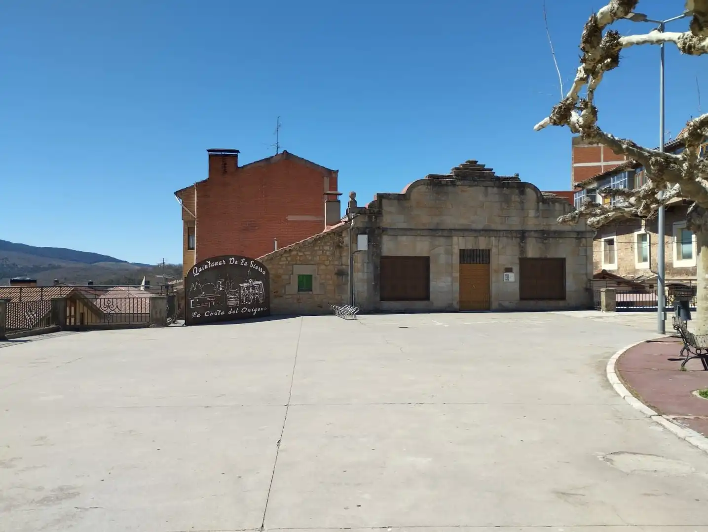 Exterior view of Detached homes for sale in Quintanar de la Sierra  with Terrace and Balcony