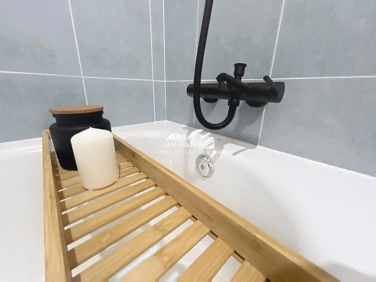 Bathroom of Flat for sale in Lucena  with Terrace and Storage room