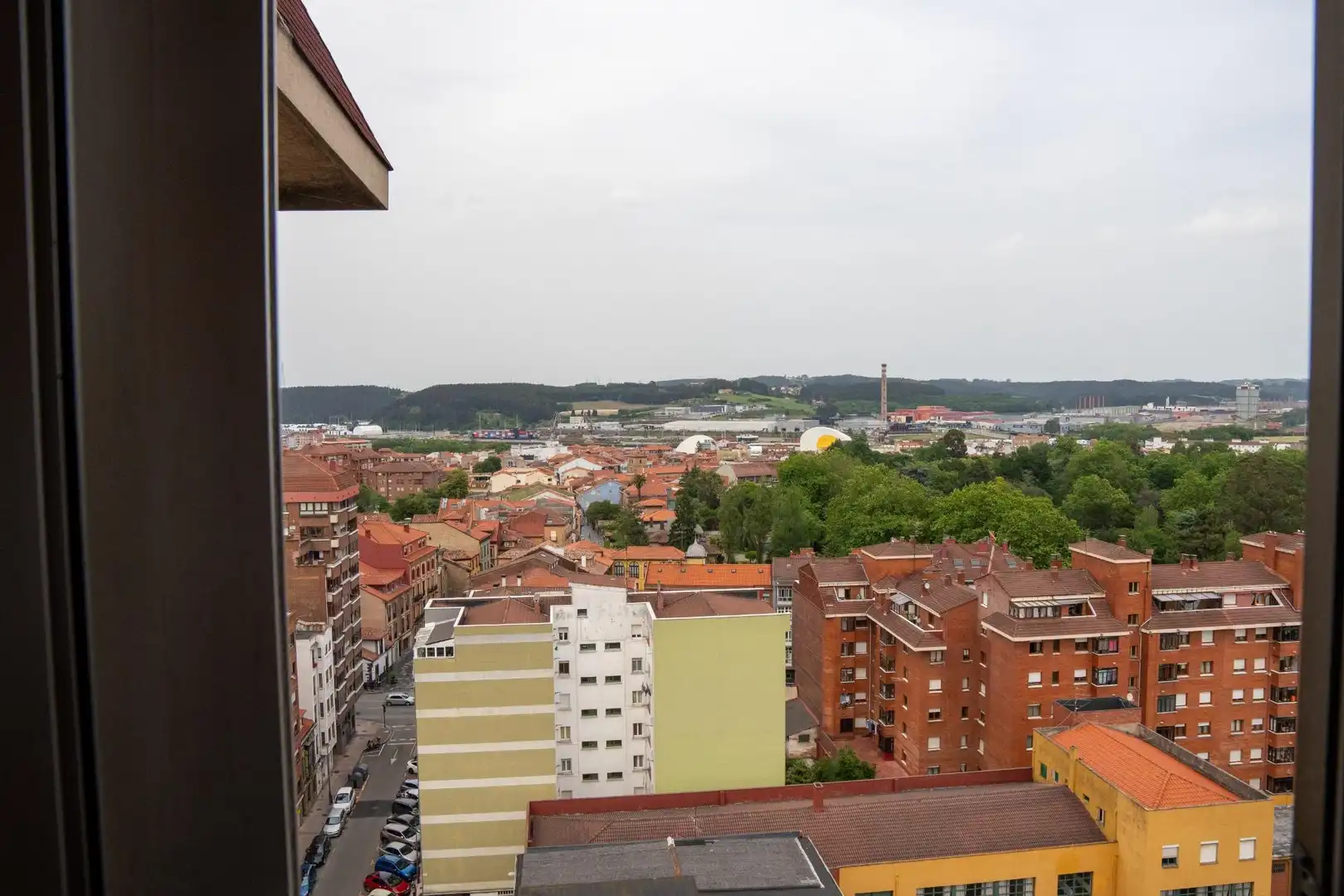 Vista exterior de Ático en venta en Avilés con Calefacción y Balcón