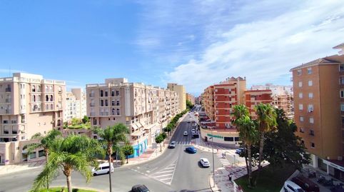 Foto 2 de Piso en venta en Ayuntamiento, Torremolinos