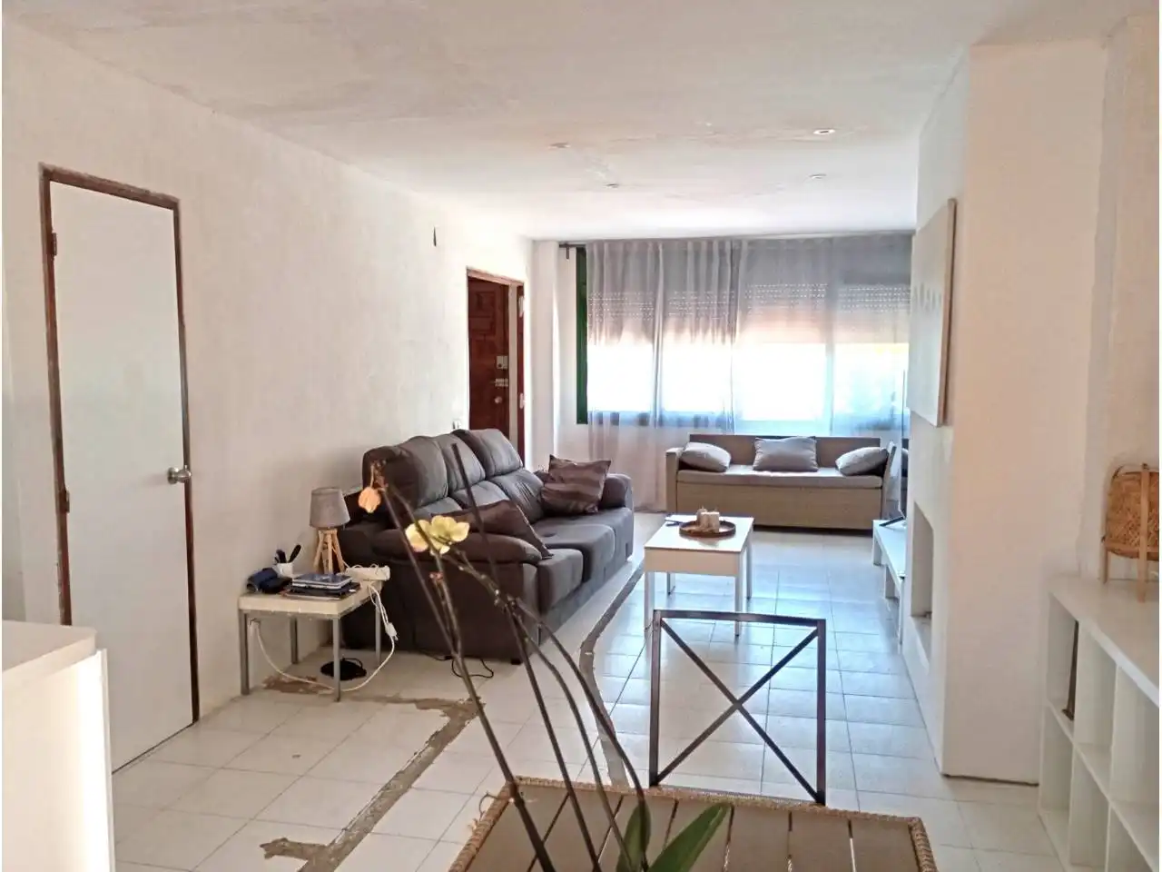 Sala d'estar de Casa o xalet en venda en Cunit amb Calefacció, Jardí privat i Terrassa