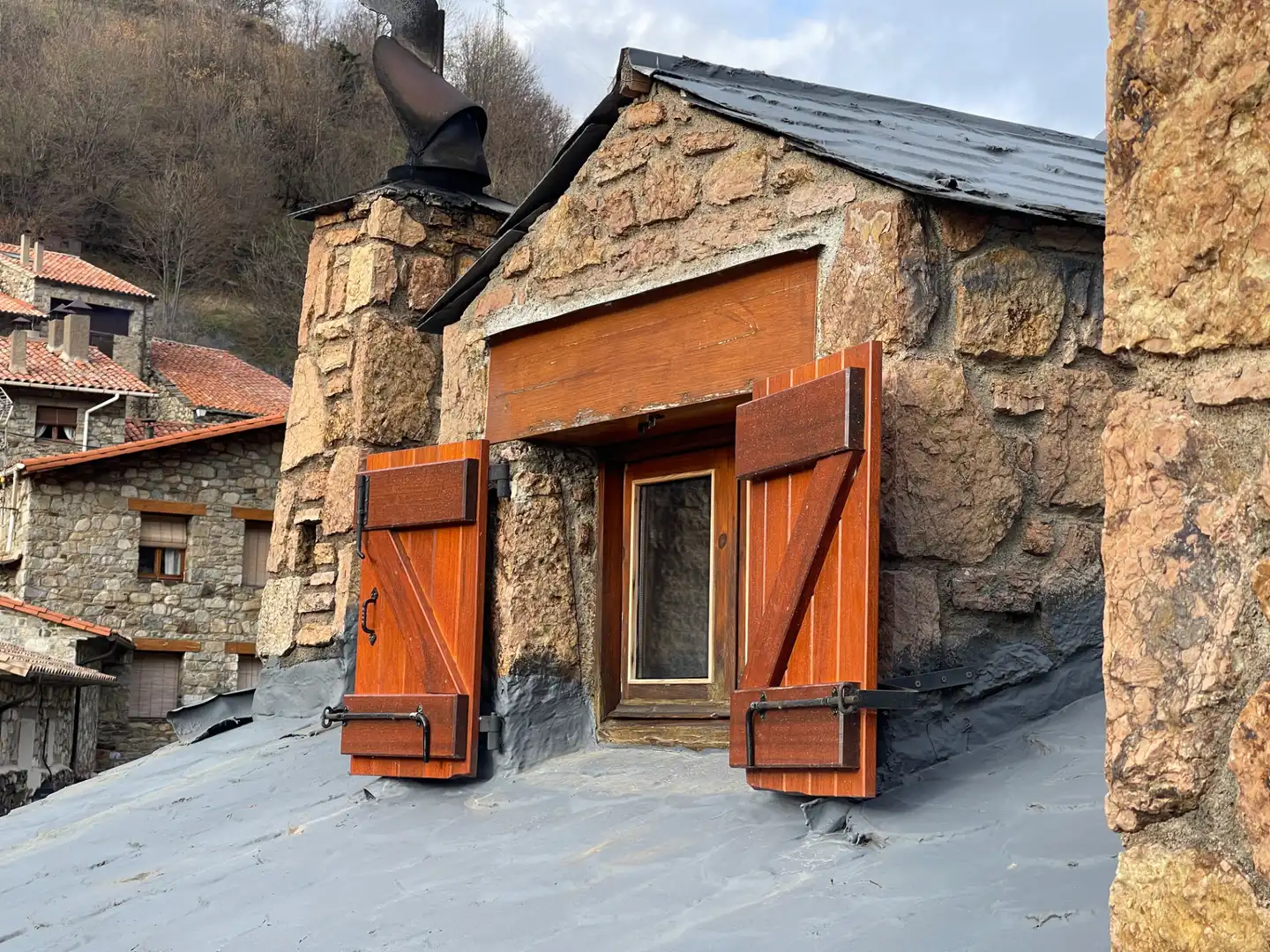 Vista exterior de Ático en venta en Setcases con Calefacción, Terraza y Amueblado