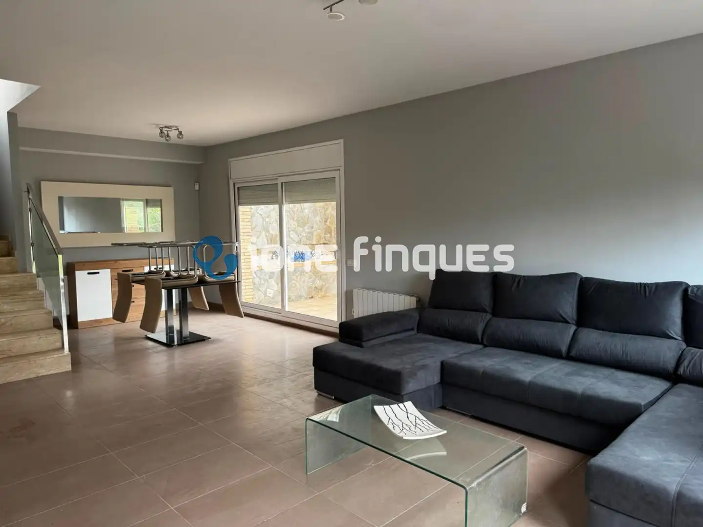 Sala de estar de Casa o chalet en venta en Rubí con Calefacción, Terraza y Piscina