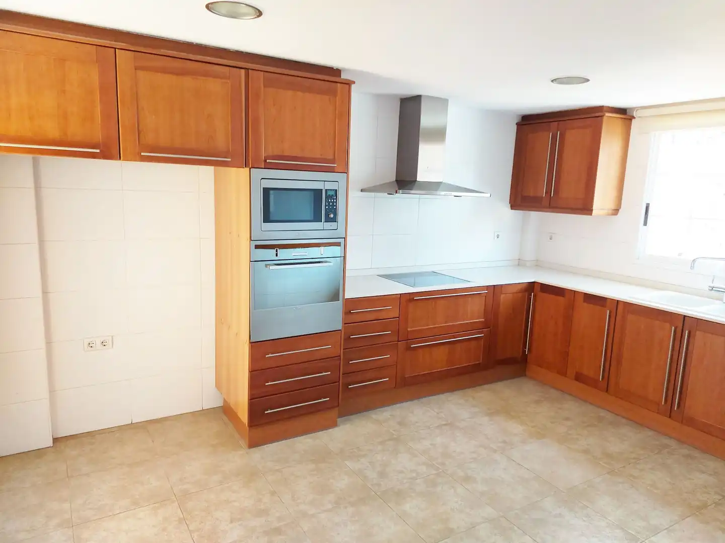Kitchen of Houses for sale in La Pobla de Vallbona  with Air Conditioner, Heating and Private garden